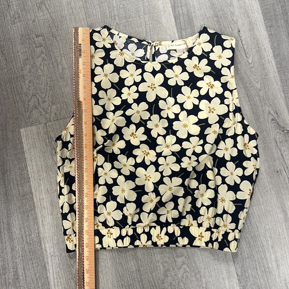 By Together Find Me Floral Set Tank & Shorts Size Large NWT - Picture 15 of 16